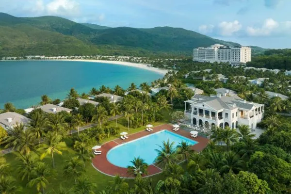 Отель Marriott Resort на острове Vinpearl рядом с VinWonders Нячанг